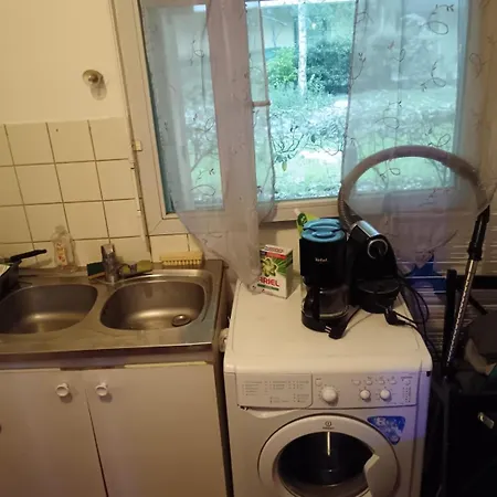 Studio Apartment *